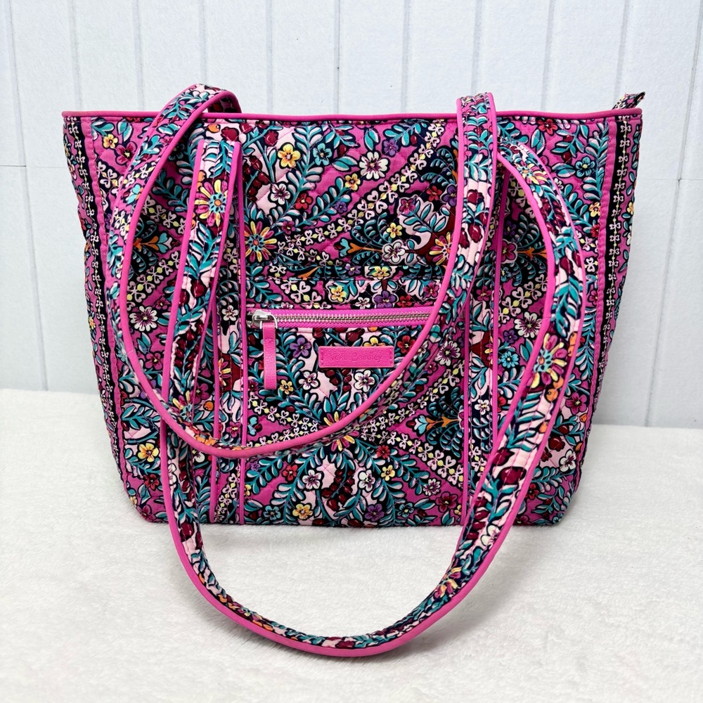 Vera Bradley Pink‎ Iconic Kaleidoscope Rosettes Shoulder Tote Purse, Pockets